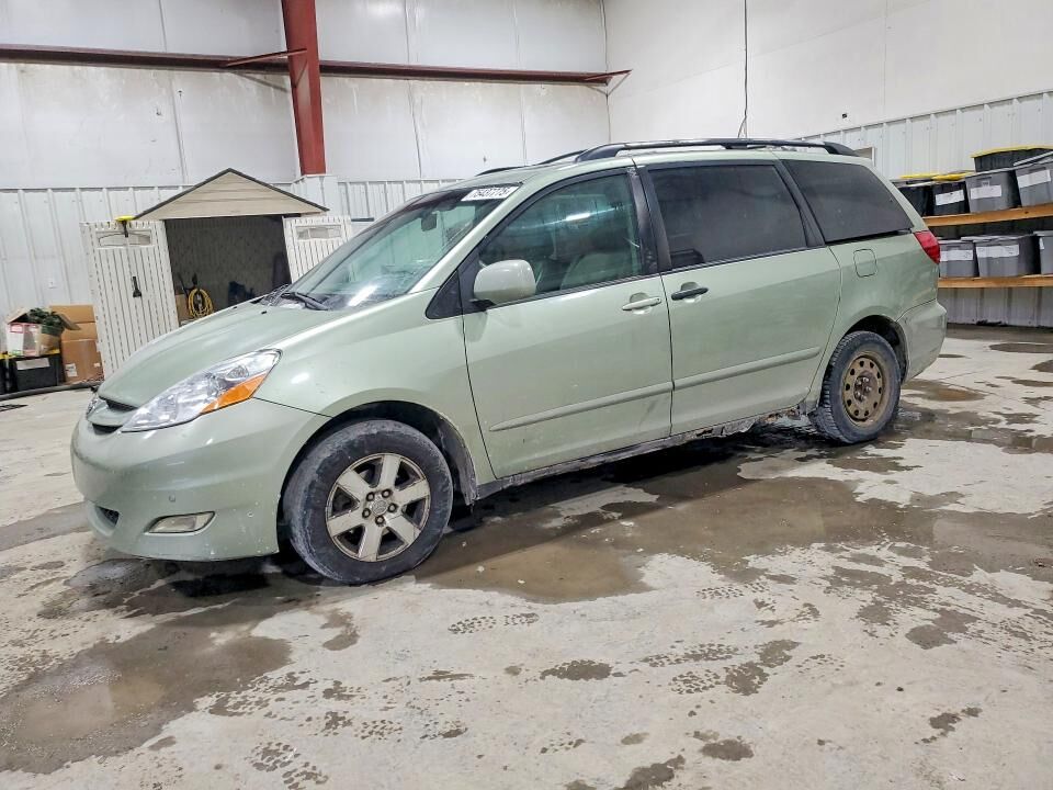 2009 TOYOTA Sienna