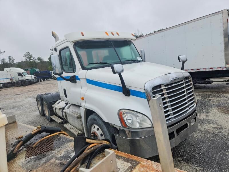 2011 FREIGHTLINER Cascadia
