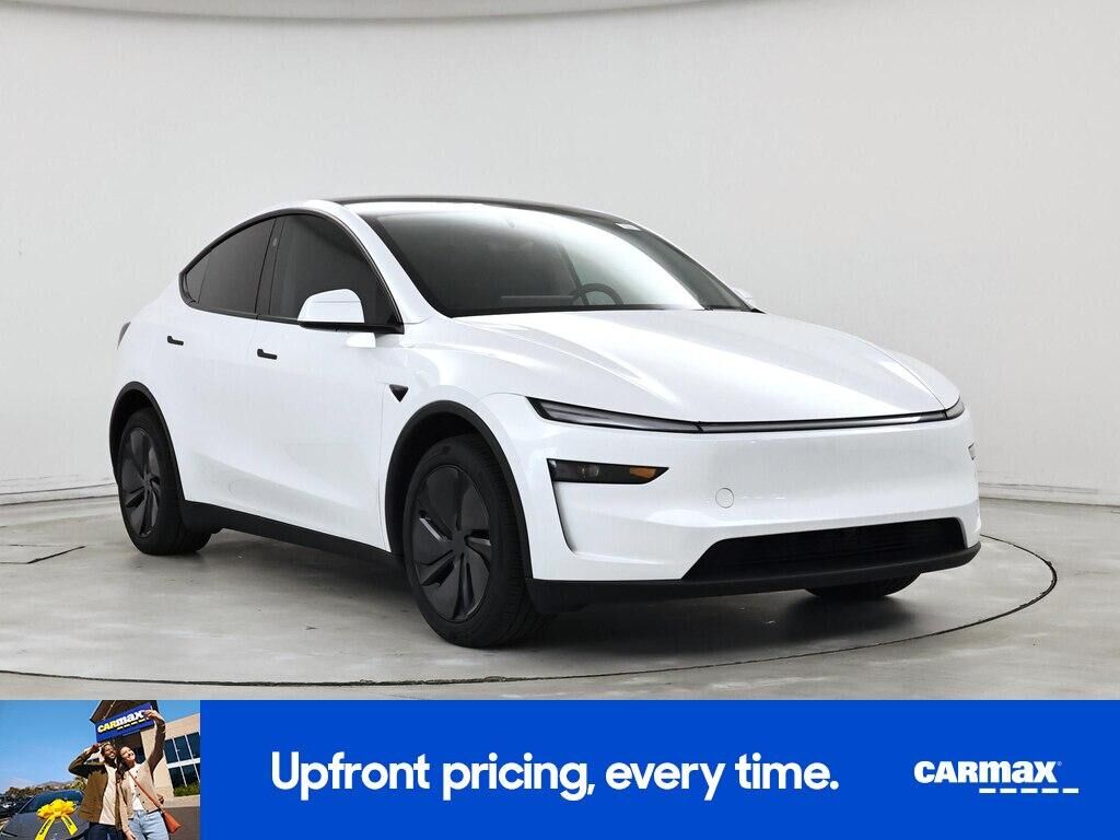 2026 TESLA Model Y