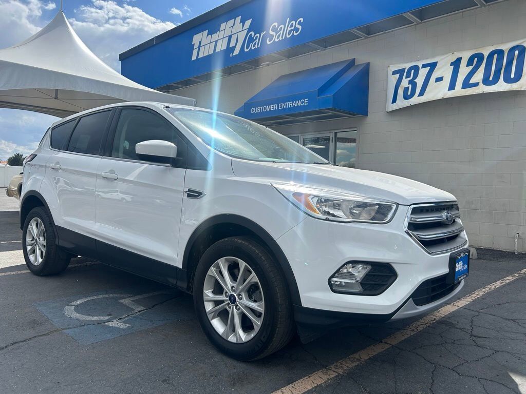 2017 FORD Escape