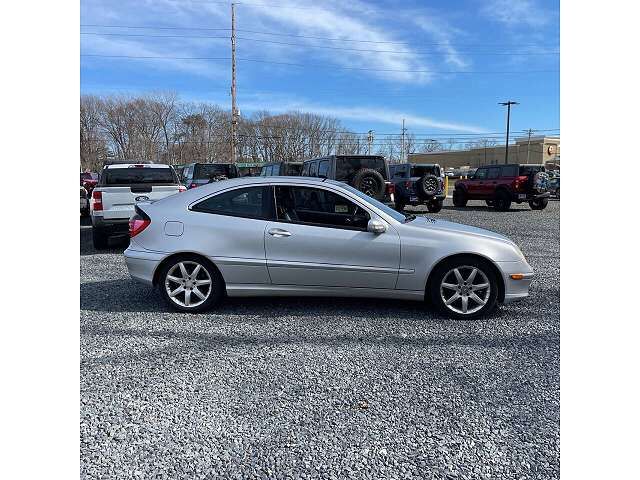 2004 MERCEDES-BENZ C-Class