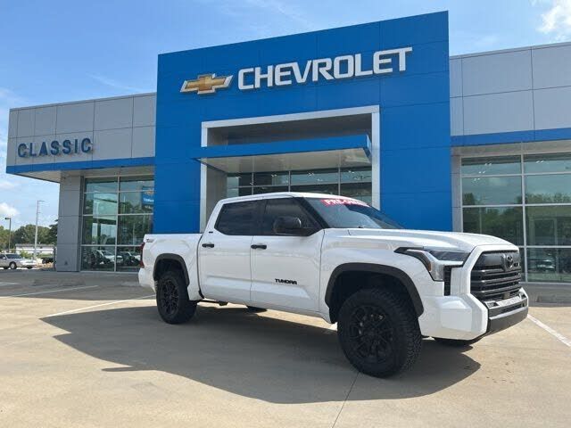 2024 TOYOTA Tundra