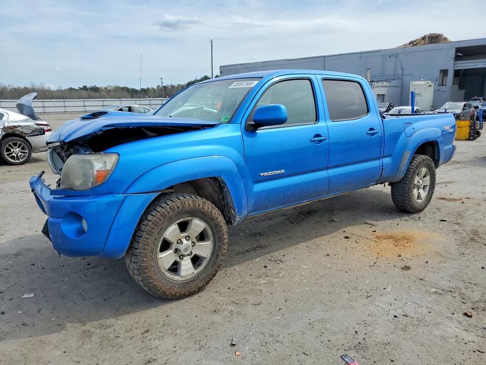 2011 TOYOTA Tacoma