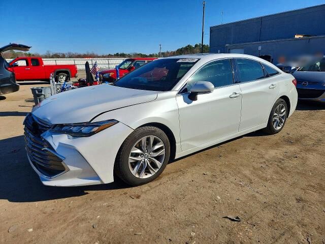 2019 TOYOTA Avalon