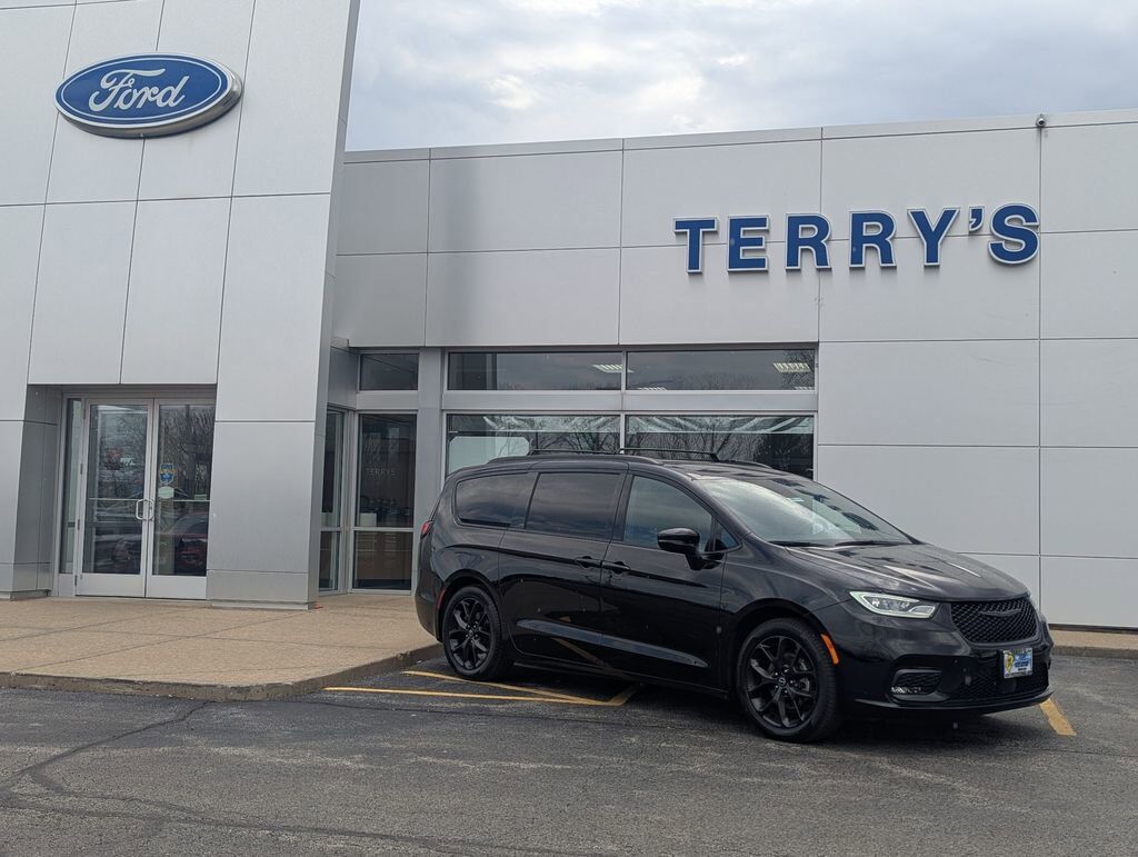 2025 CHRYSLER Pacifica