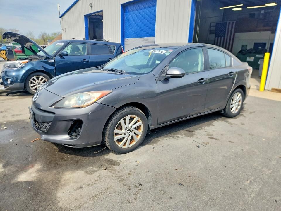 2013 MAZDA Mazda3
