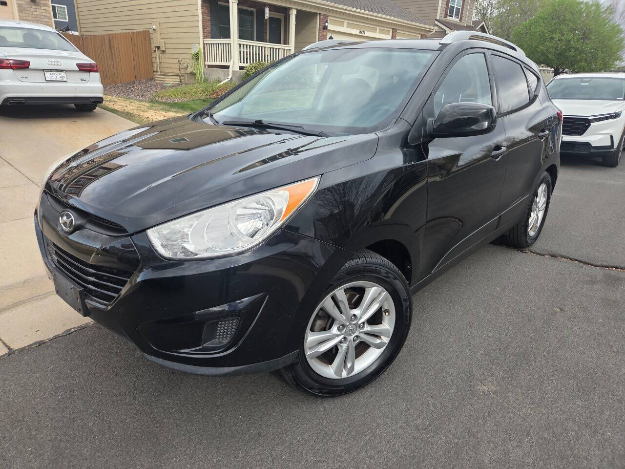 2010 HYUNDAI Tucson