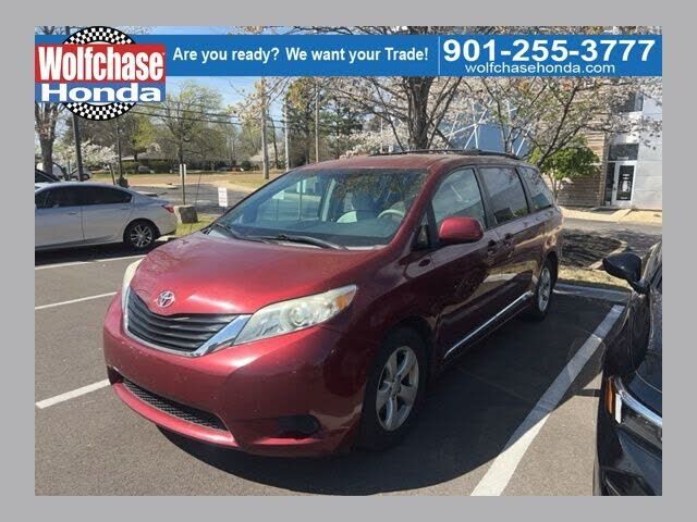 2011 TOYOTA Sienna