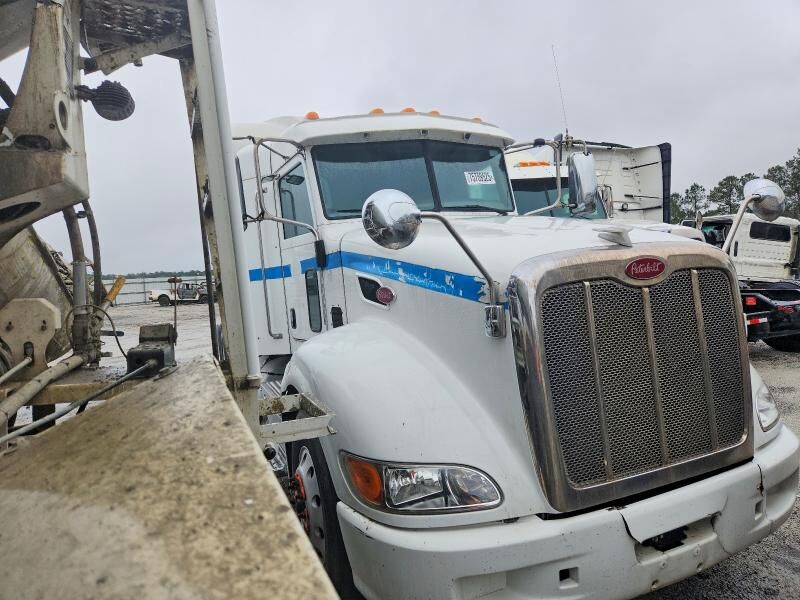2014 PETERBILT 386