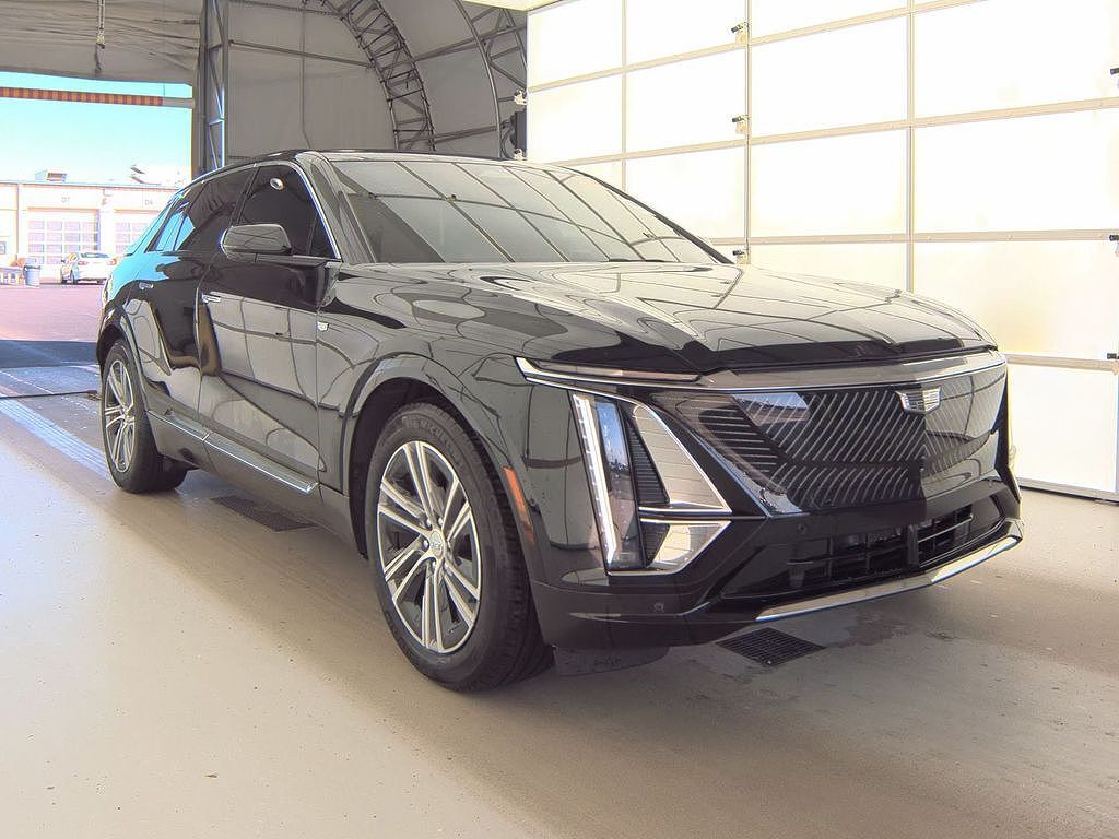 2024 CADILLAC Lyriq