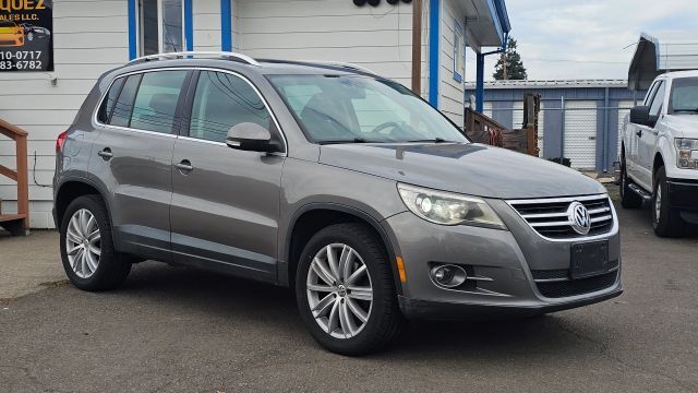 2010 VOLKSWAGEN Tiguan