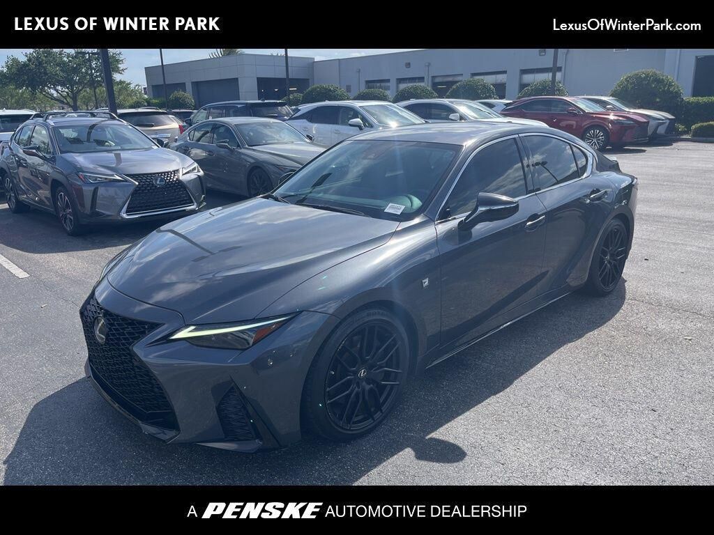 2022 LEXUS IS