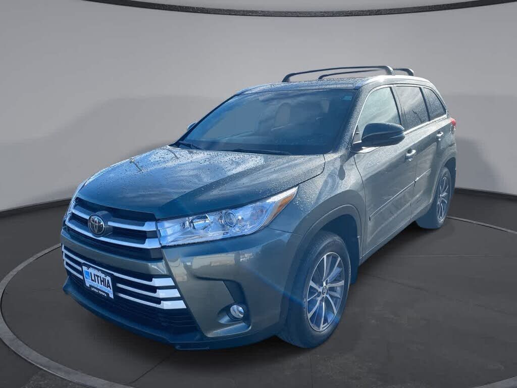 2019 TOYOTA Highlander