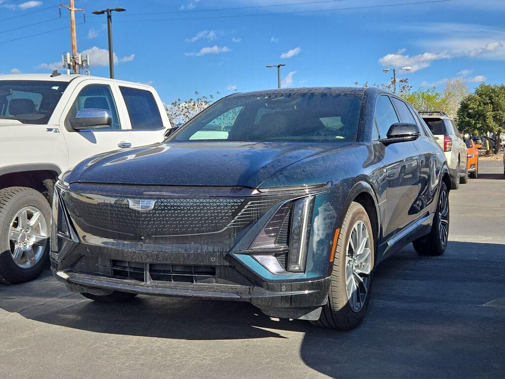 2024 CADILLAC Lyriq