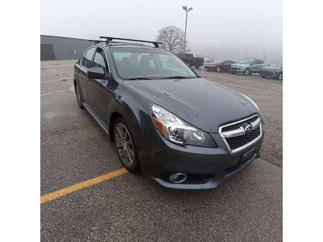 2014 SUBARU Legacy