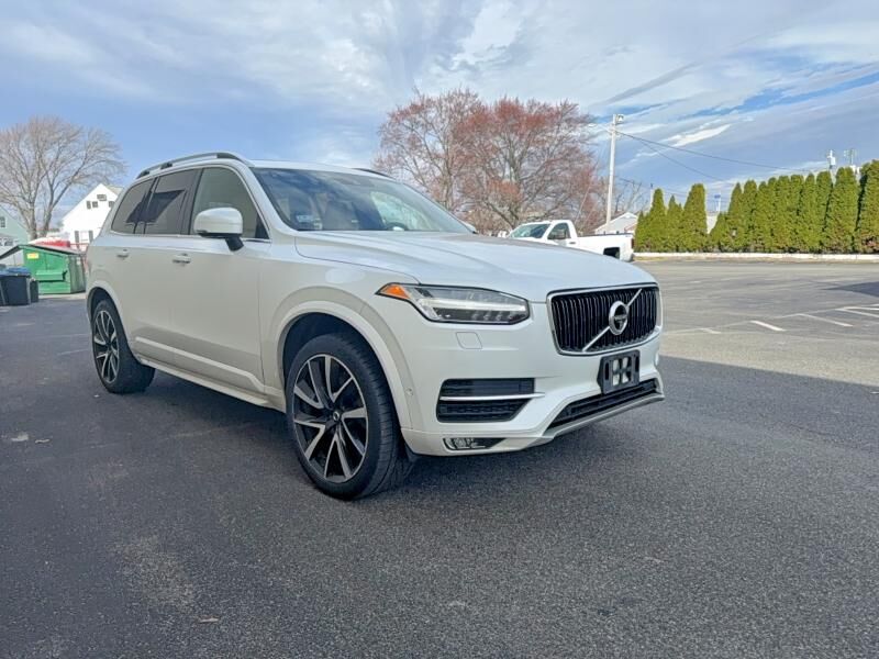 2018 VOLVO XC90