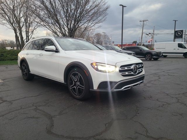 2021 MERCEDES-BENZ E-Class