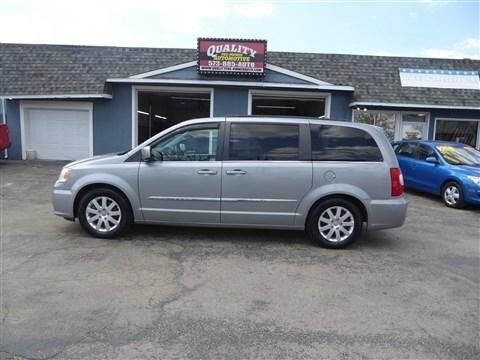 2013 CHRYSLER Town and Country