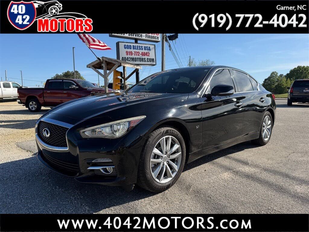 2015 INFINITI Q50