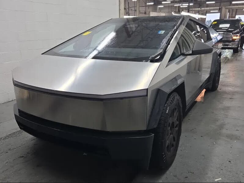 2024 TESLA Cybertruck