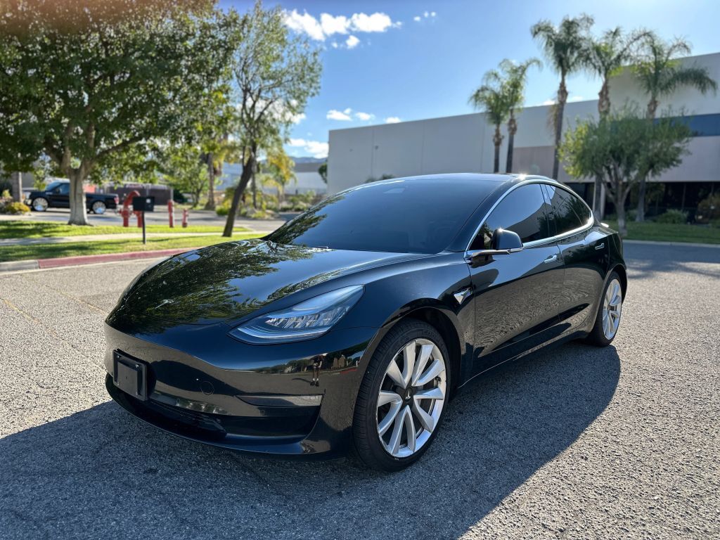 2018 TESLA Model 3