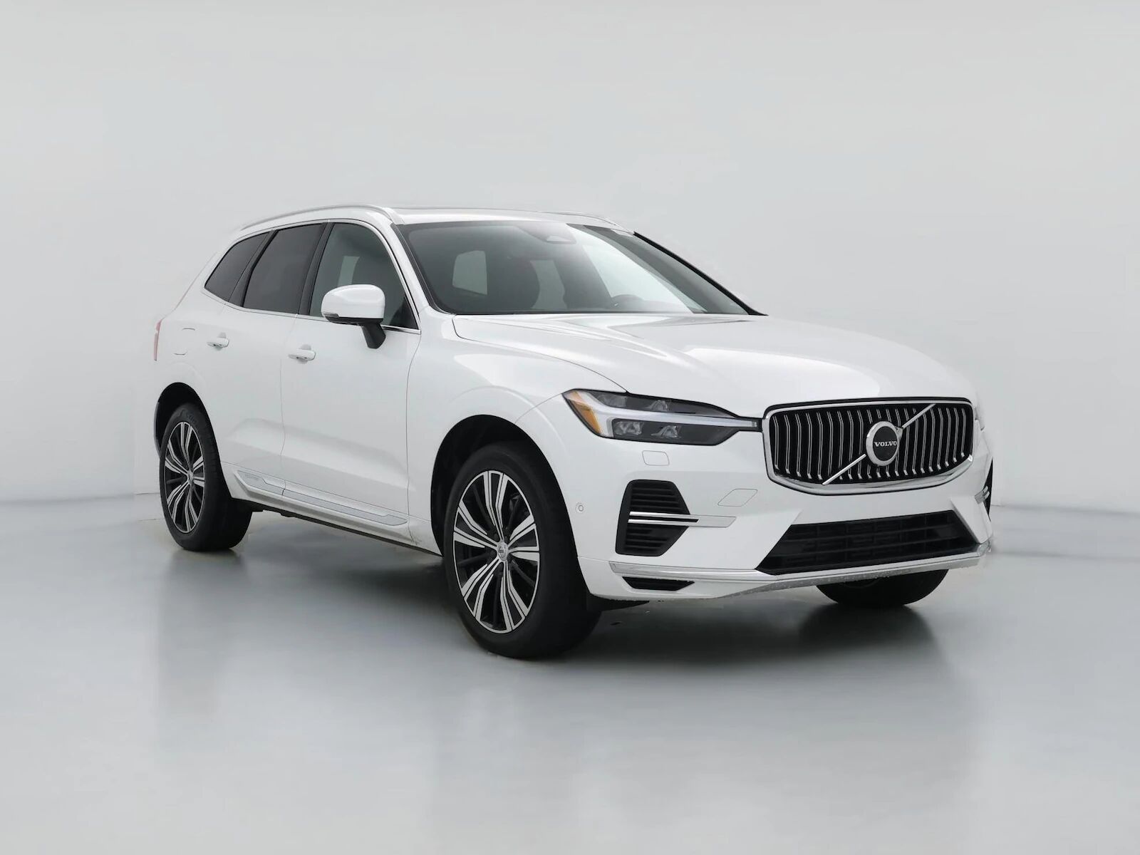 2022 VOLVO XC60