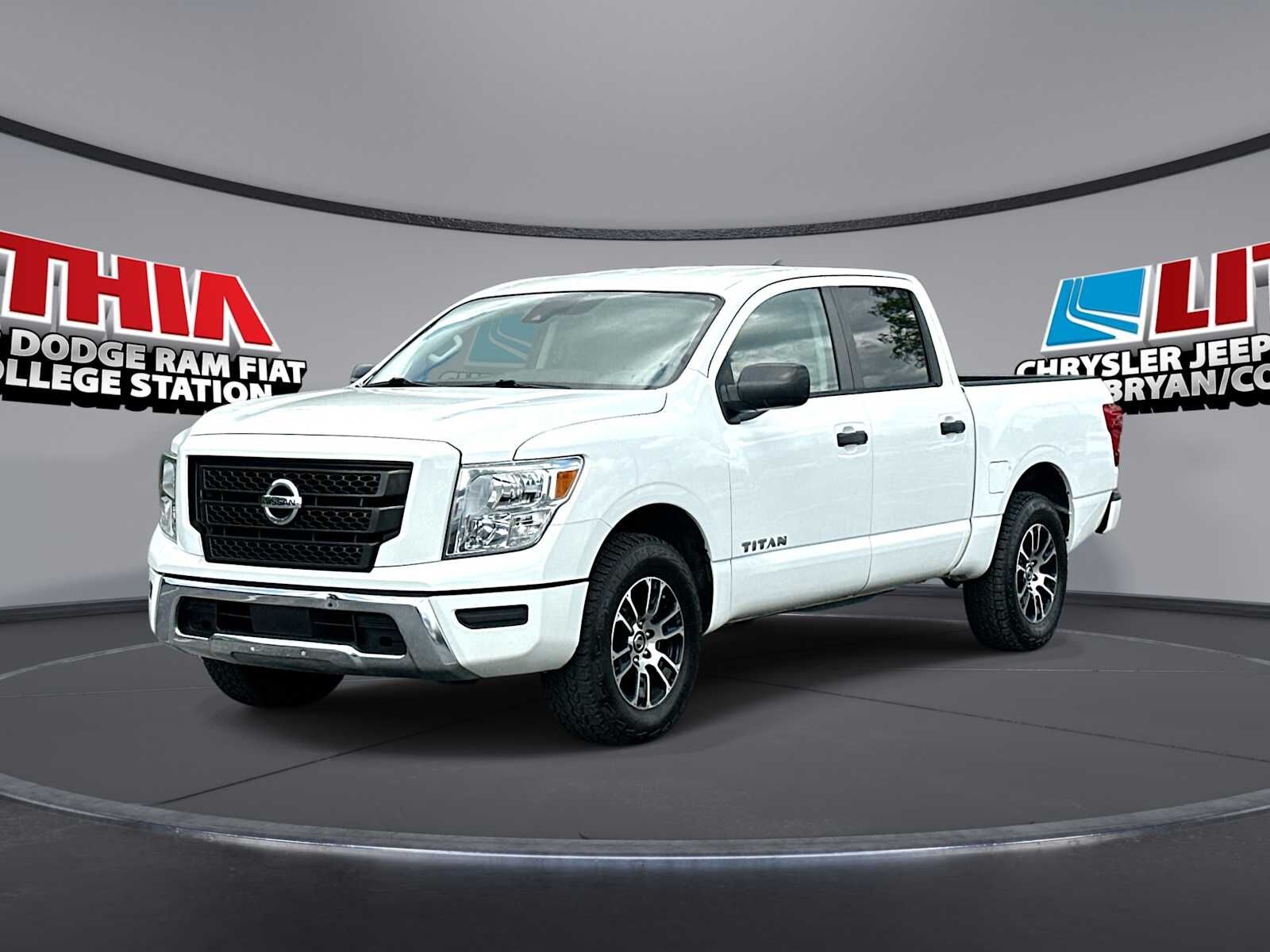 2022 NISSAN Titan