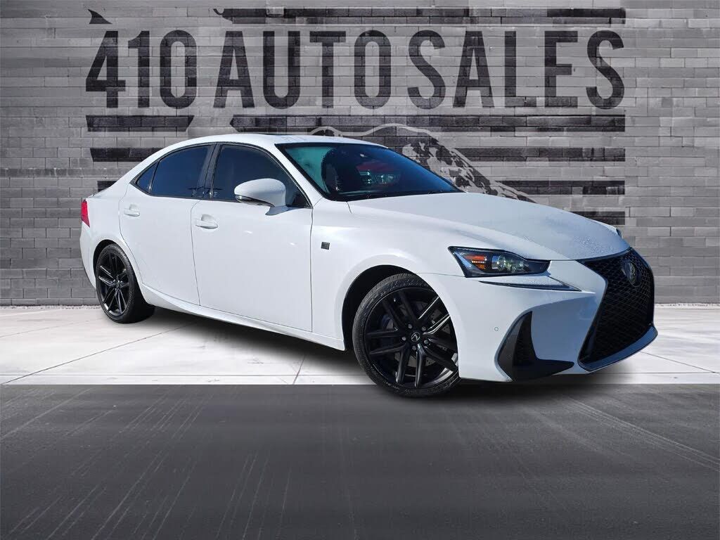 2018 LEXUS IS