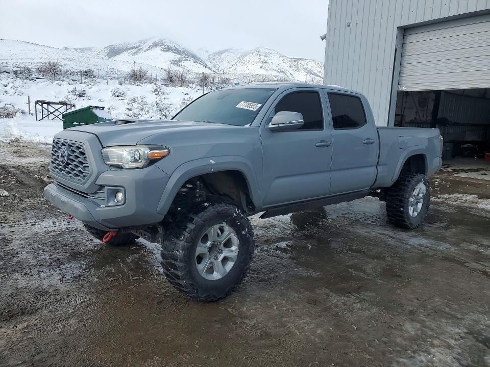 2018 TOYOTA Tacoma