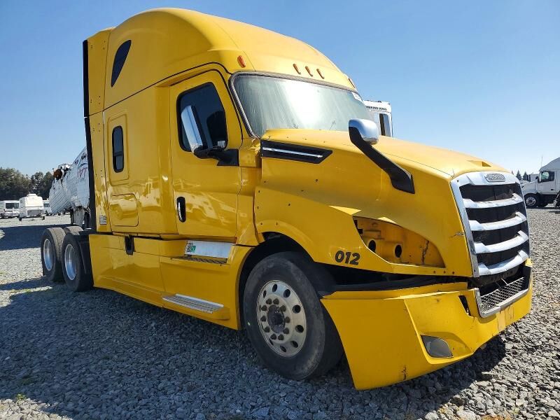 2019 FREIGHTLINER New Cascadia 126" Sleepercab