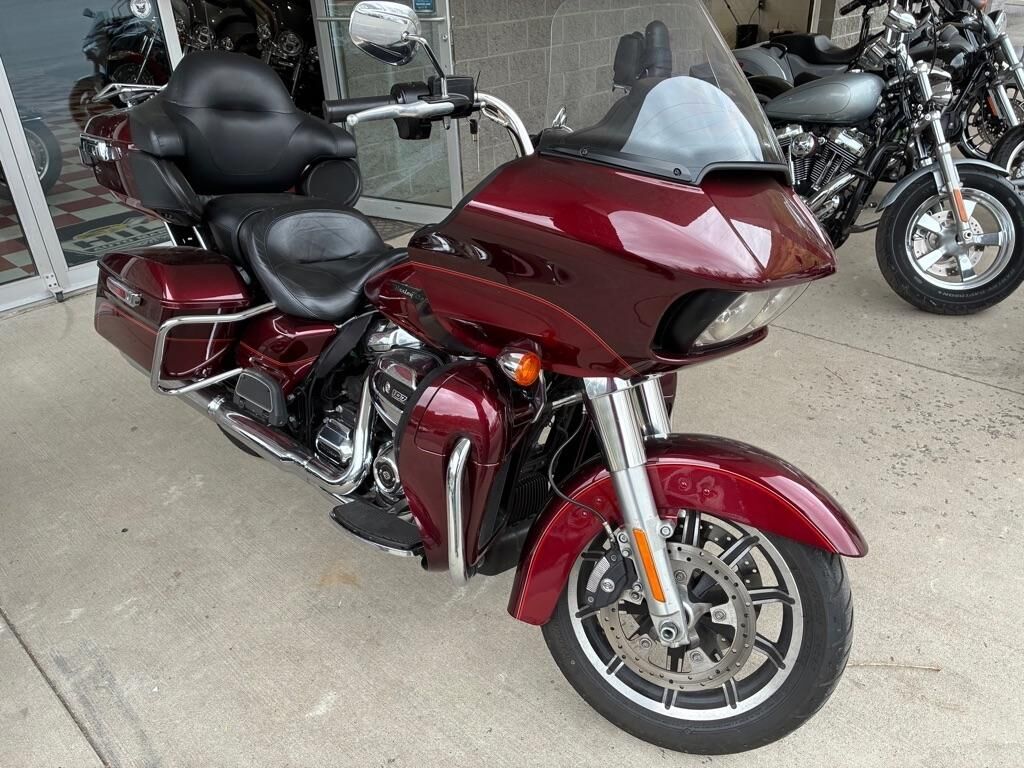 2017 HARLEY DAVIDSON FLTRU / Road Glide Ultra