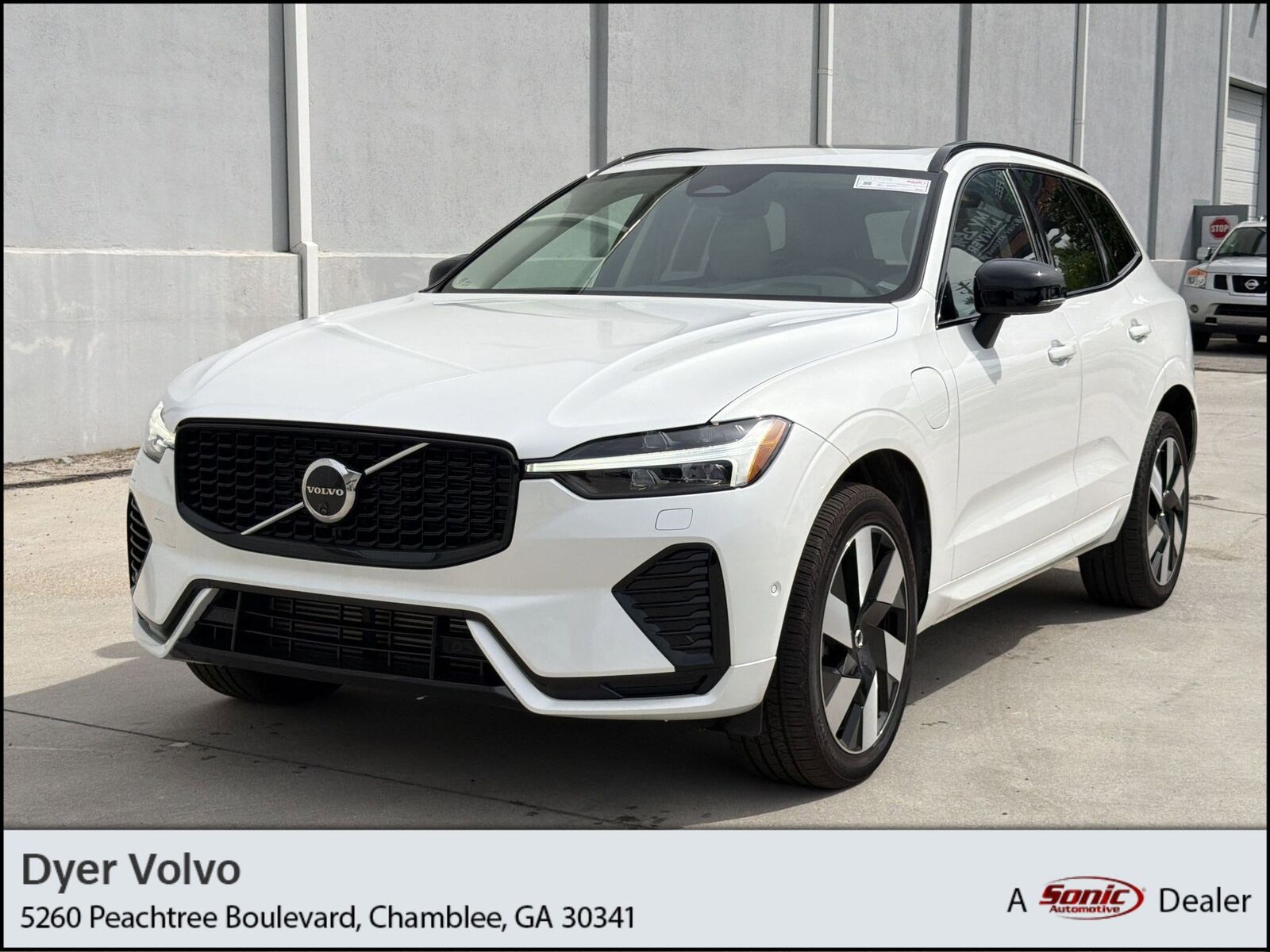 2025 VOLVO XC60