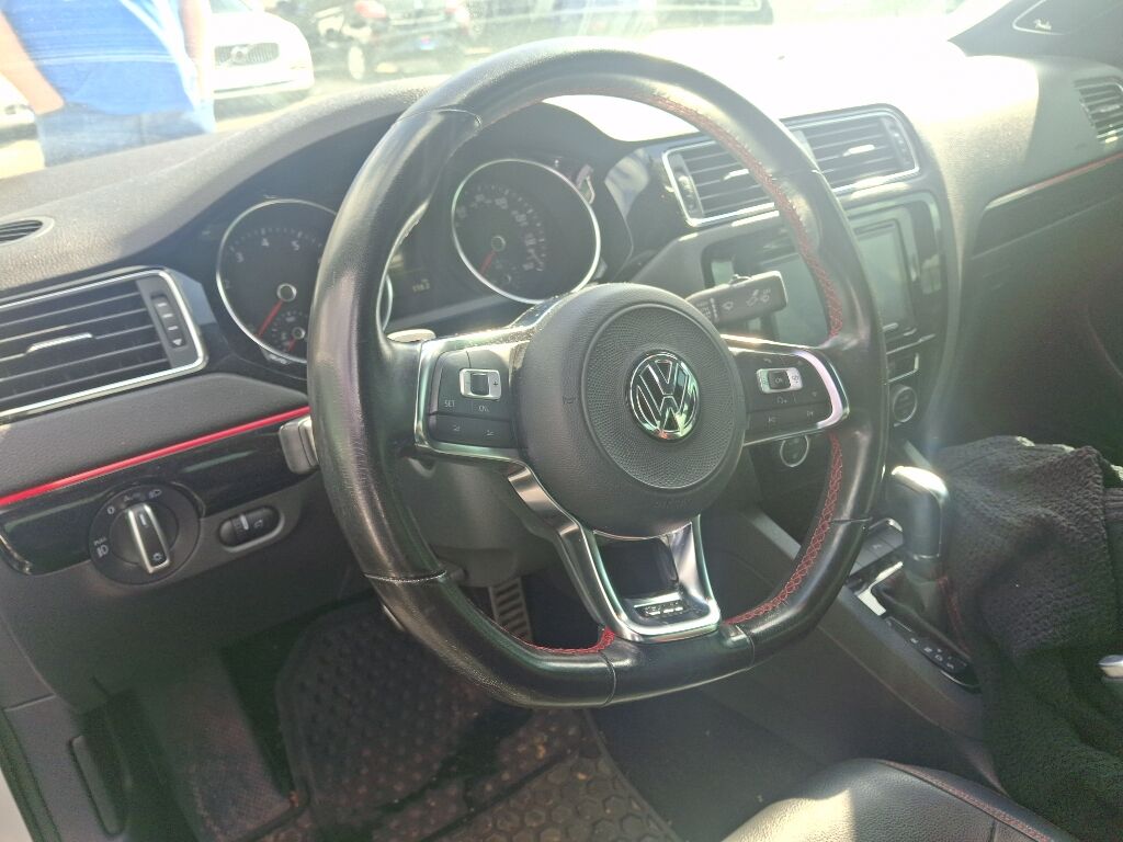 2017 VOLKSWAGEN Jetta