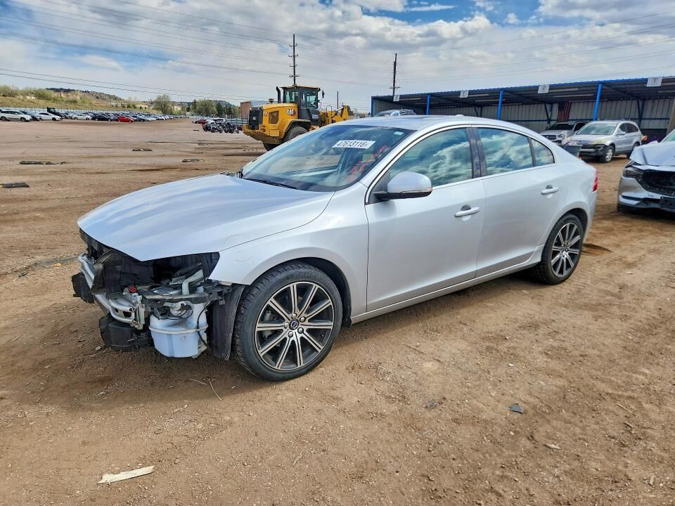 2017 VOLVO S60