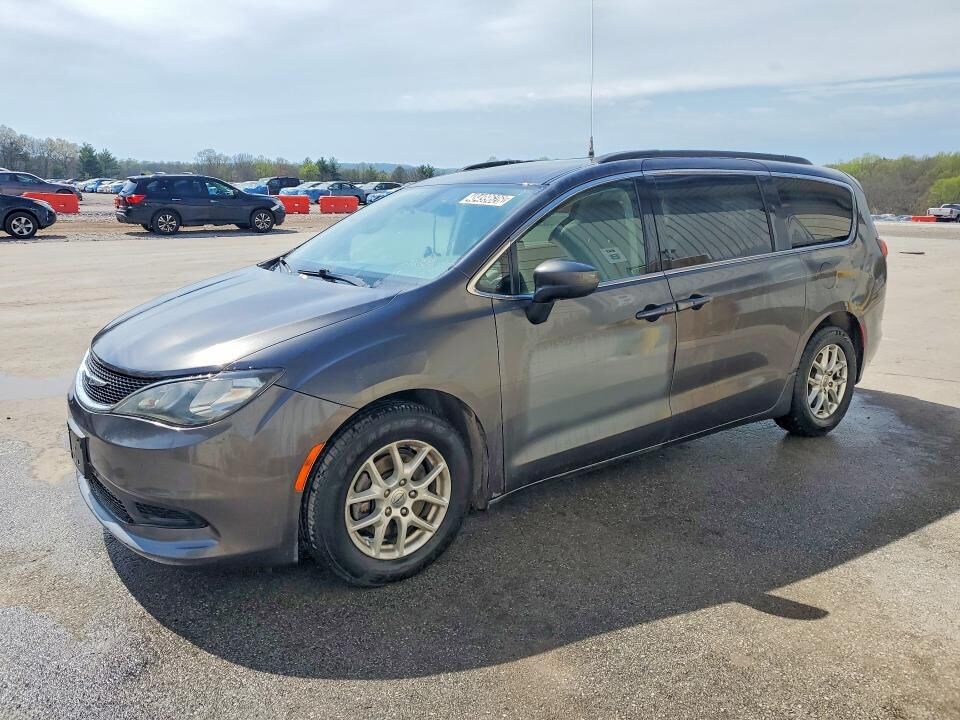 2021 CHRYSLER Voyager