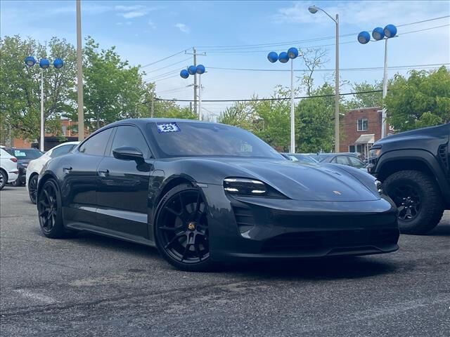 2023 PORSCHE Taycan