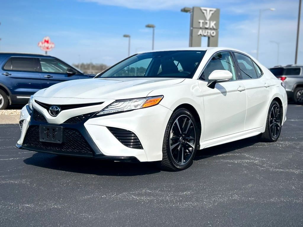 2020 TOYOTA Camry