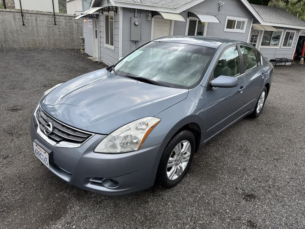 2011 NISSAN Altima