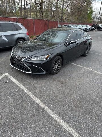2024 LEXUS ES