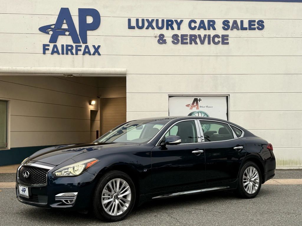 2016 INFINITI Q70L