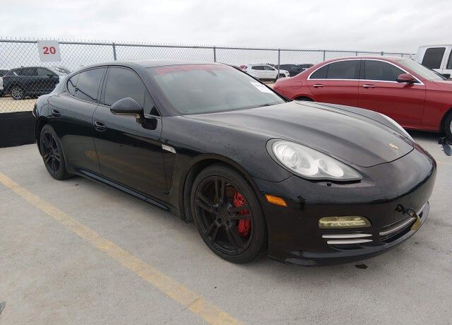 2013 PORSCHE Panamera