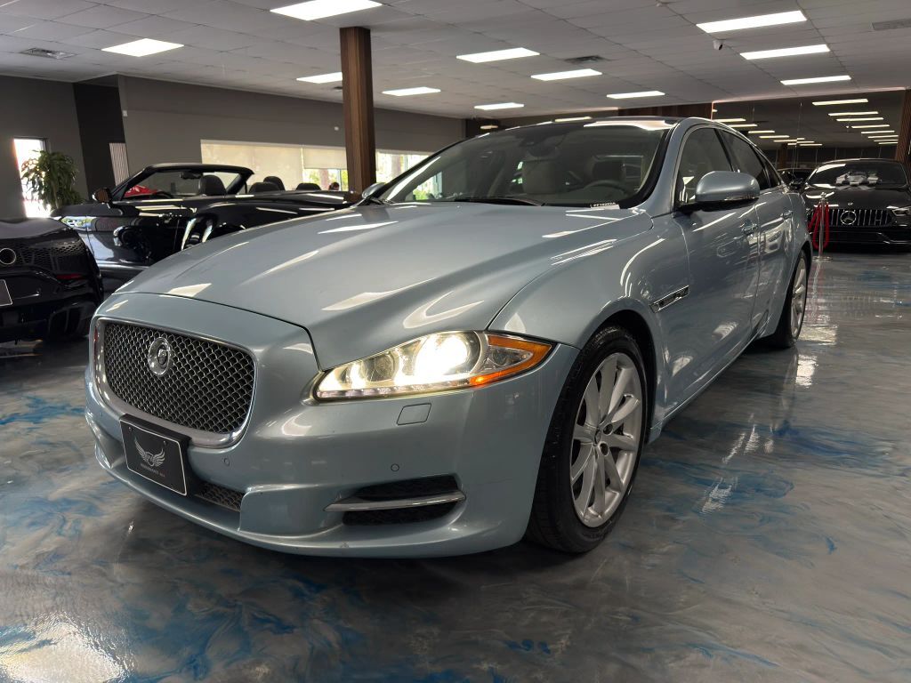 2012 JAGUAR XJ