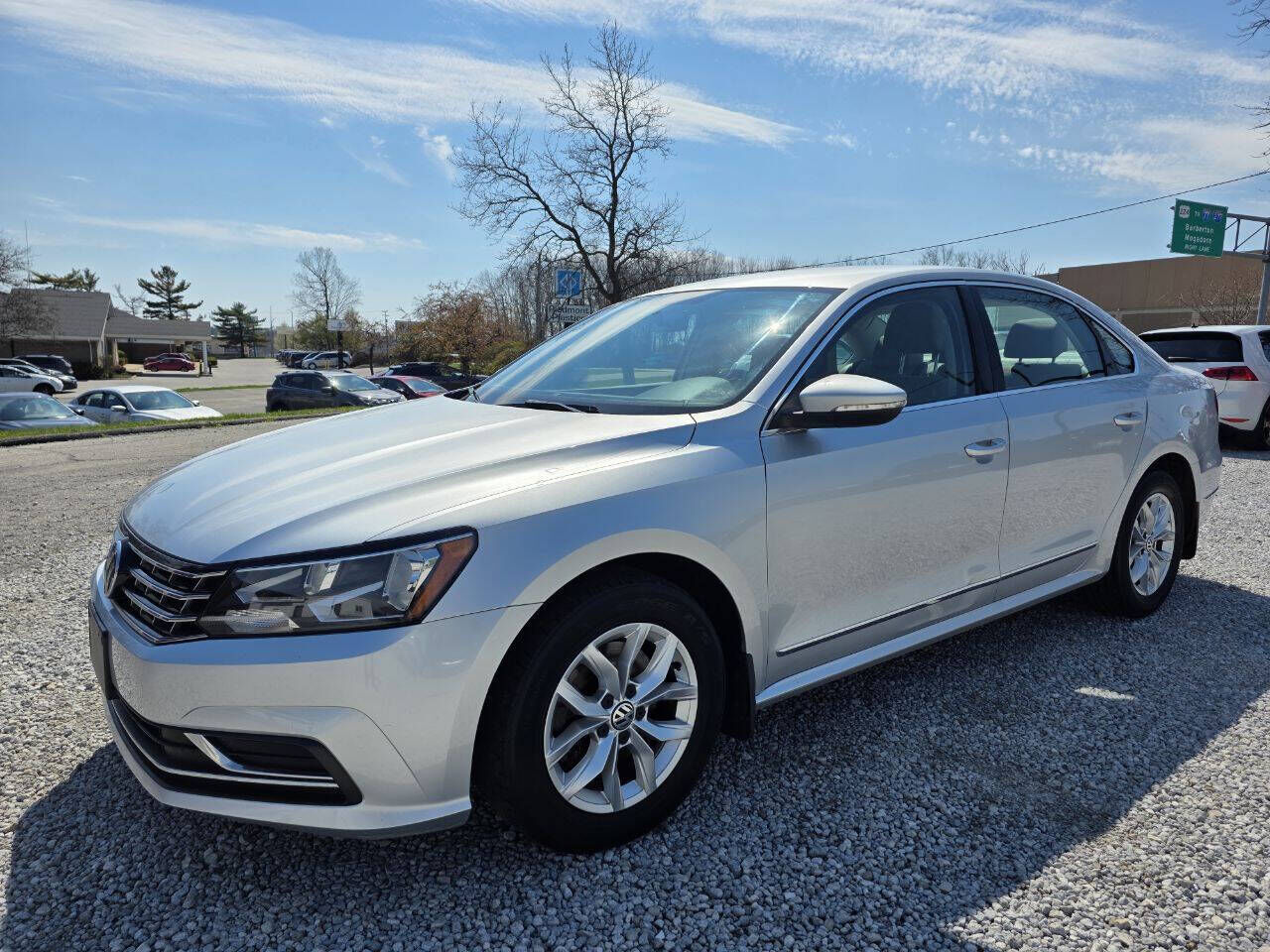 2016 VOLKSWAGEN Passat