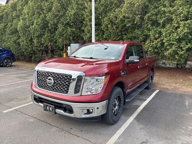 2017 NISSAN Titan