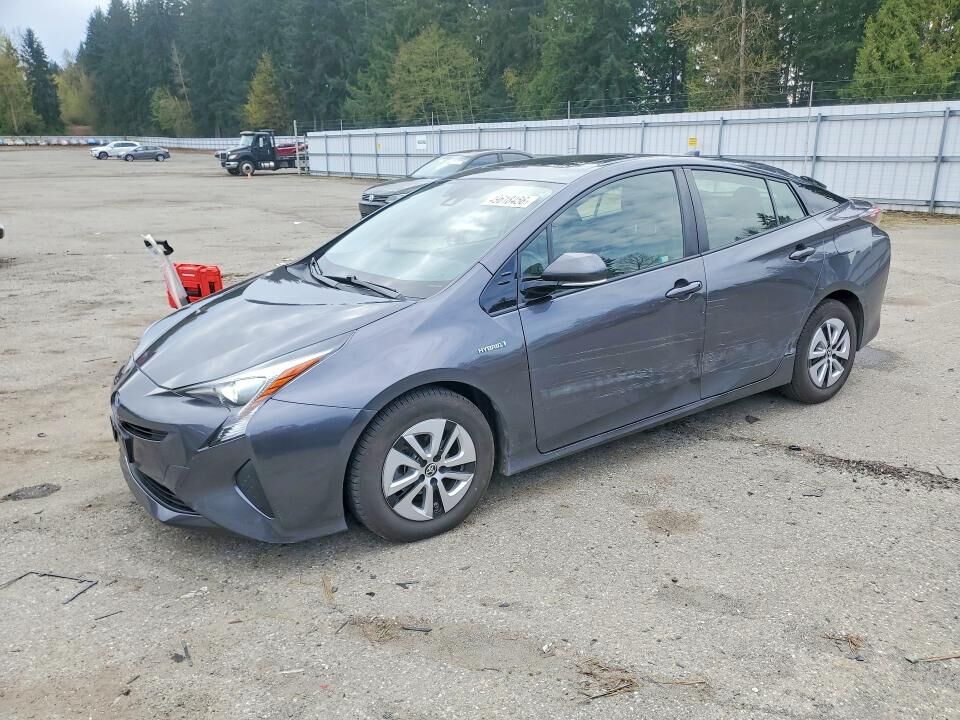 2016 TOYOTA PRIUS