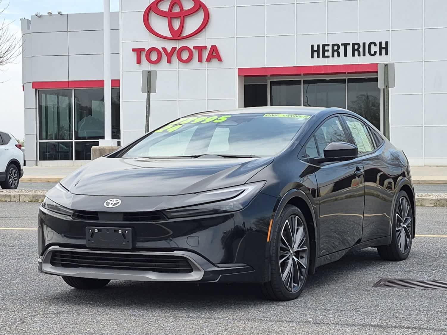2024 TOYOTA PRIUS