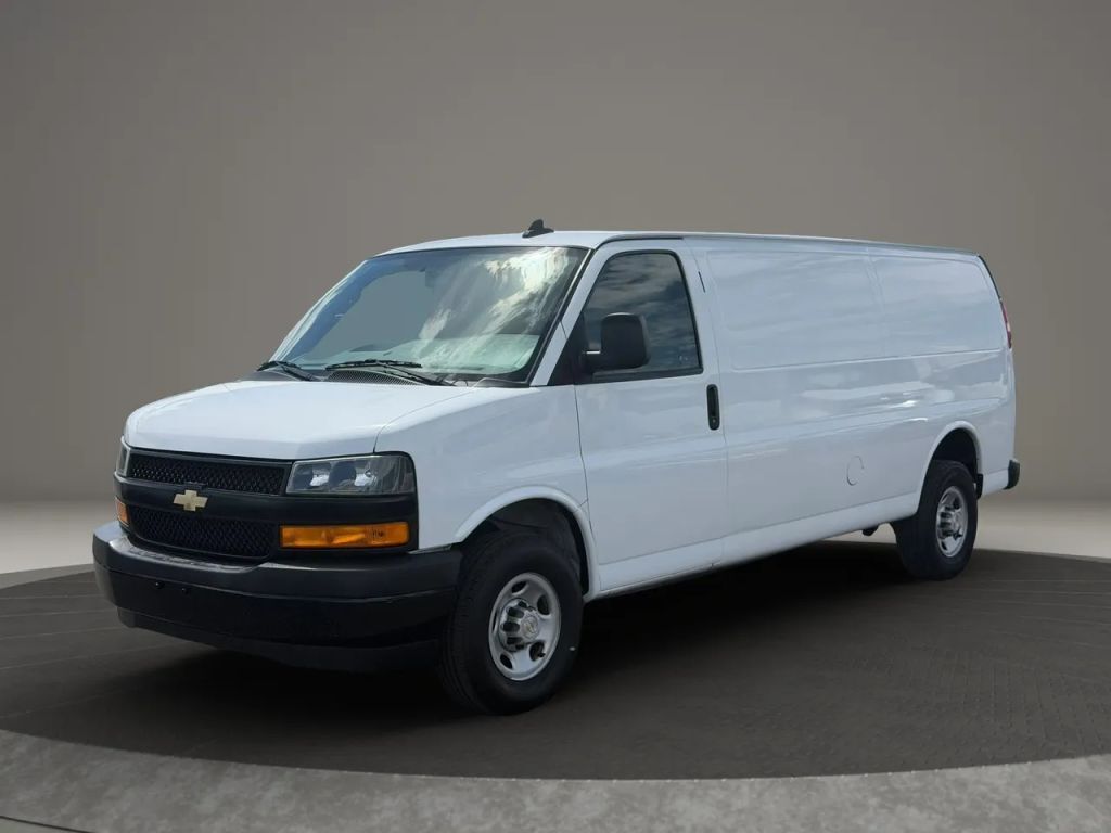 2023 CHEVROLET Express