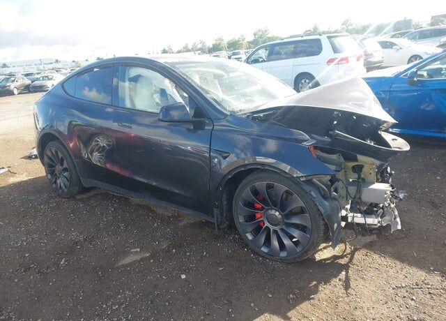 2024 TESLA Model Y