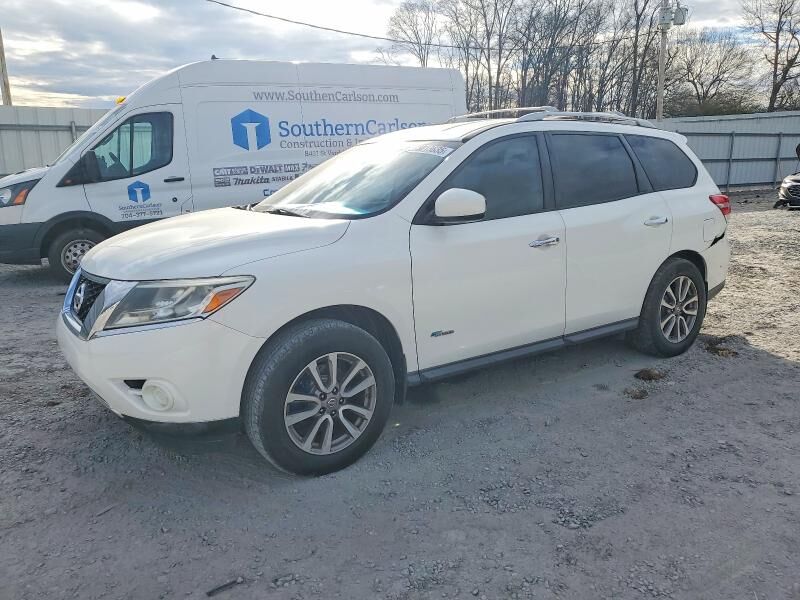 2014 NISSAN Pathfinder