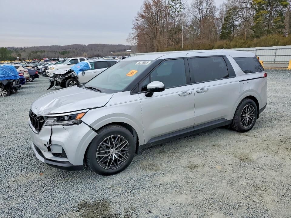 2023 KIA Carnival
